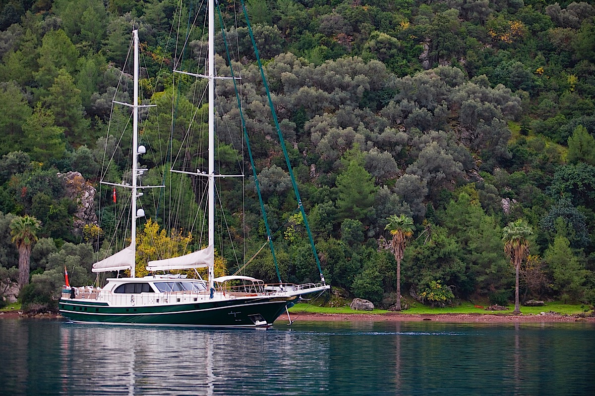 Yacht Turkish Gullet SAILING NOUR, | CHARTERWORLD Luxury Superyacht ...